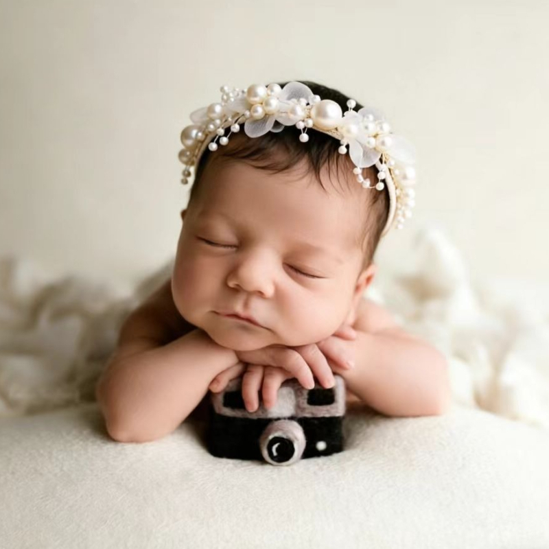 Photography Still Life - Aksesoris Rambut Bayi Perempuan Baru Lahir,